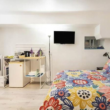 Apartament An Independent Beach Retreat Steps From The Lake And Right In The City Toronto Zewnętrze zdjęcie